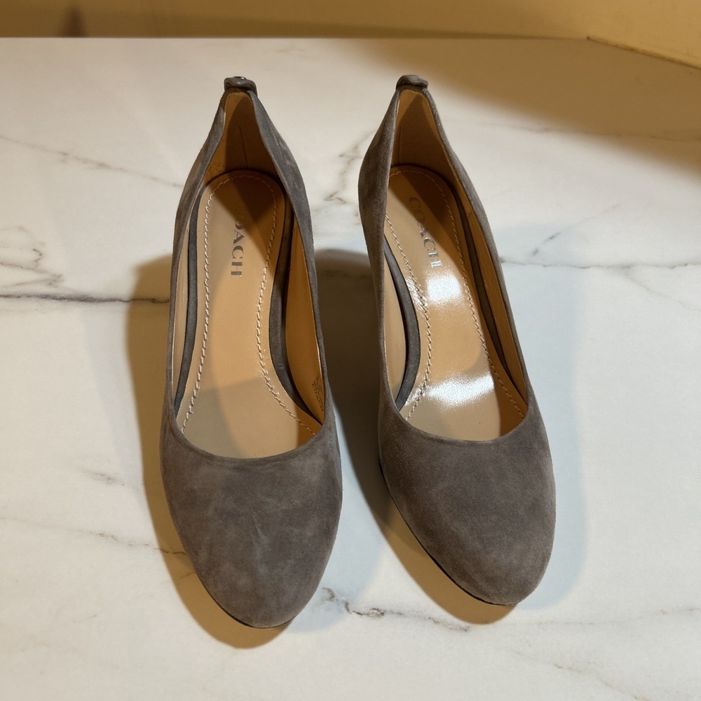 Coach Pumps Suede High Heels Almond Toe Logo One Point Size 9 - Picture 2 of 10
